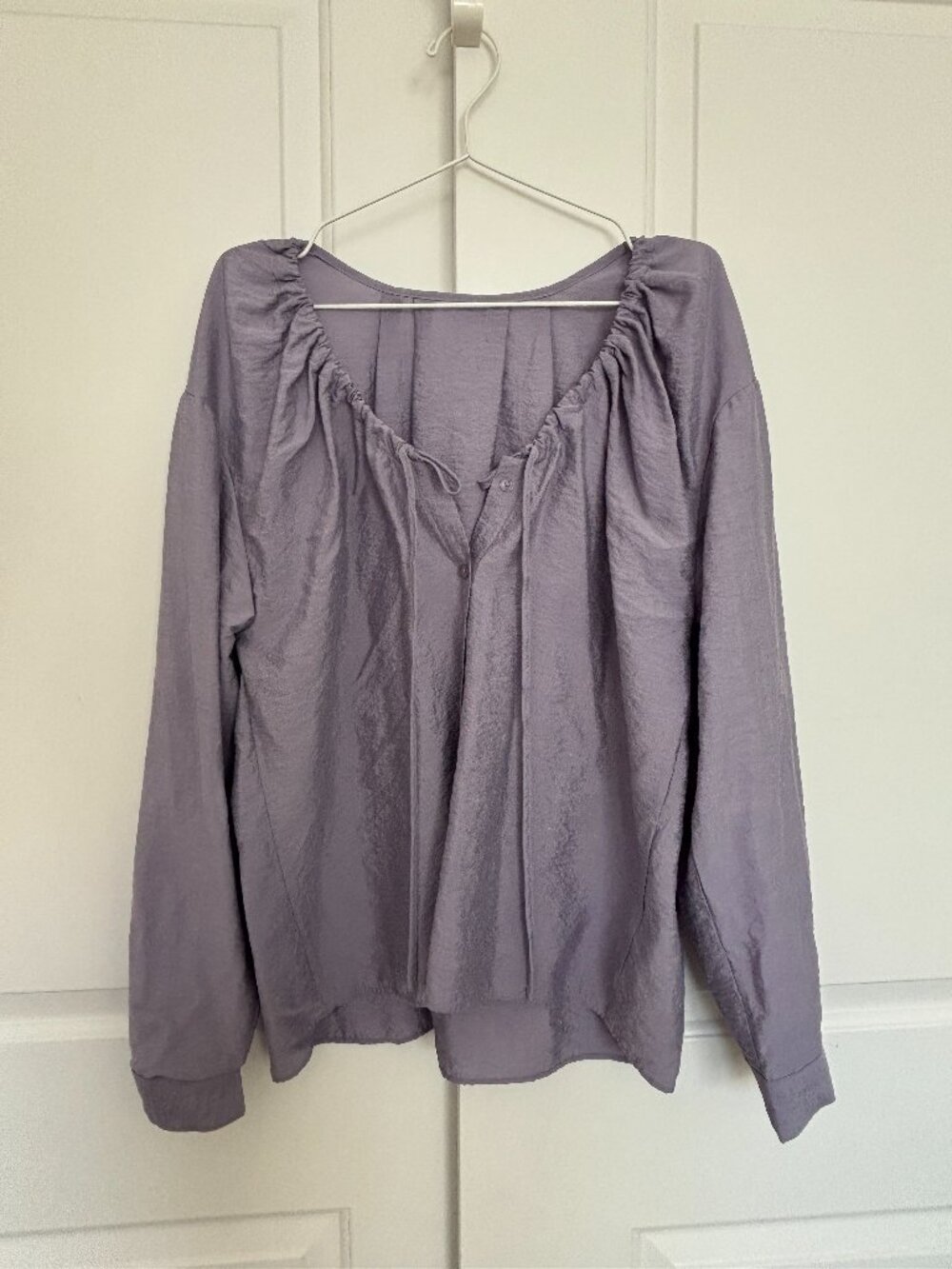 100% Silk Lavender Blouse Tie Neck + Balloon Sleeves, M